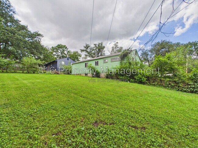Building Photo - 8511 Crystal Ave