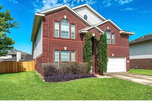 Building Photo - 8007 Blackcherry Ln