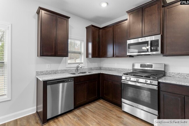 Building Photo - 409 Silver Anchor Dr