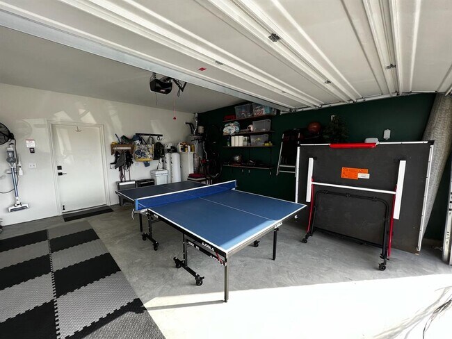 Building Photo - 10629 Sunday Dr