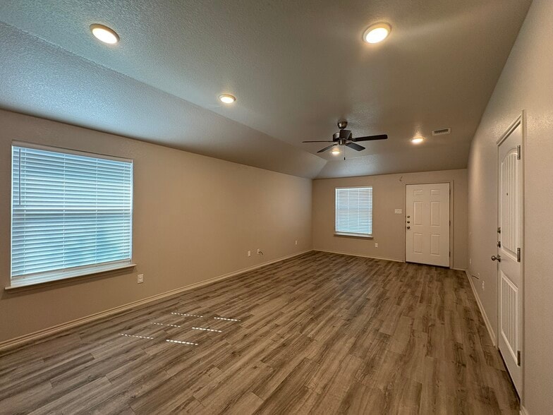 Building Photo - 2408 FM 1113