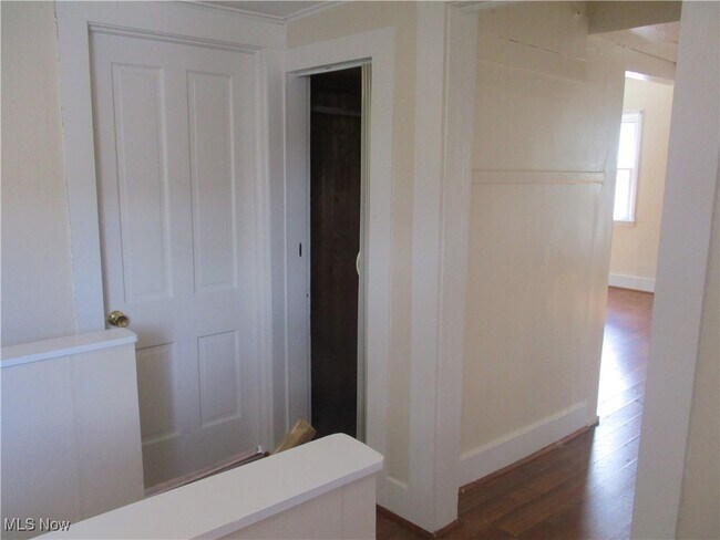 Building Photo - 203 S Diamond St