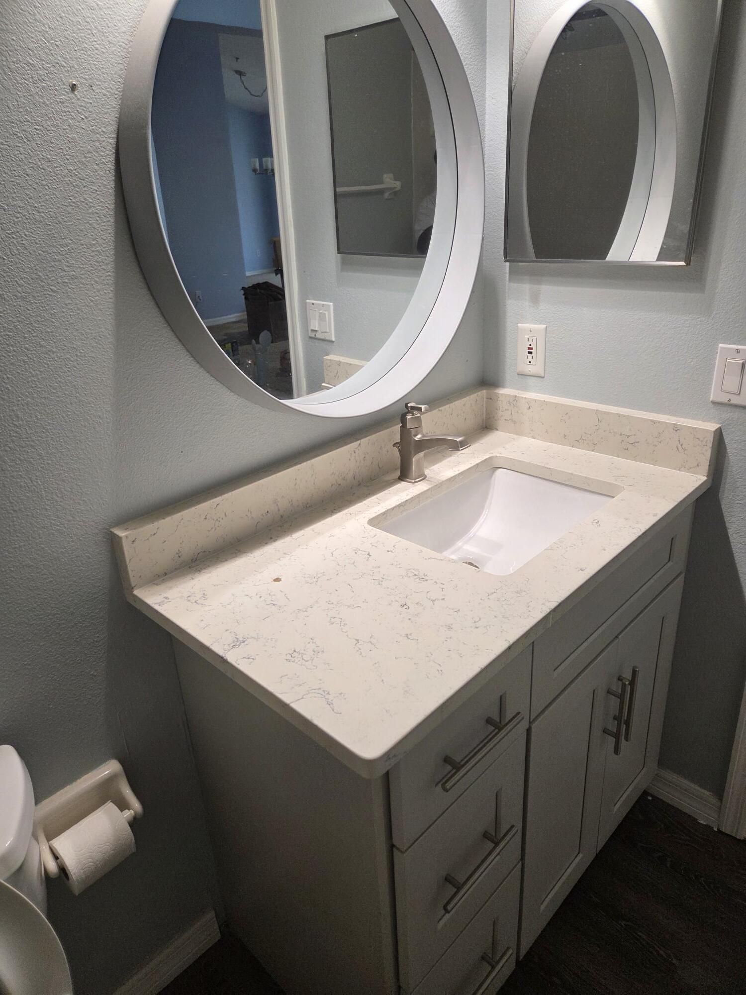 Guest Bathroom - 1030 Loch Vail