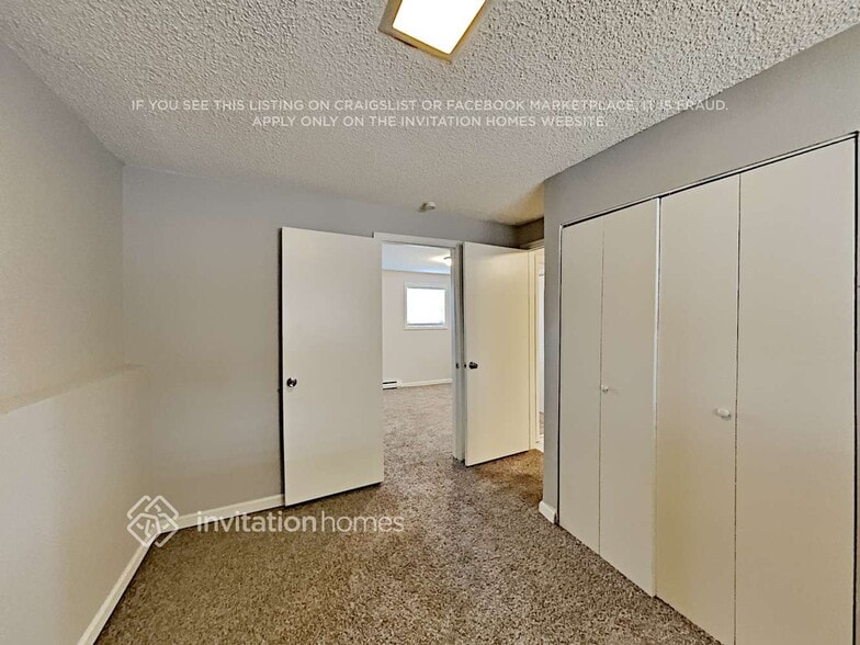 Building Photo - 9870 Steele St