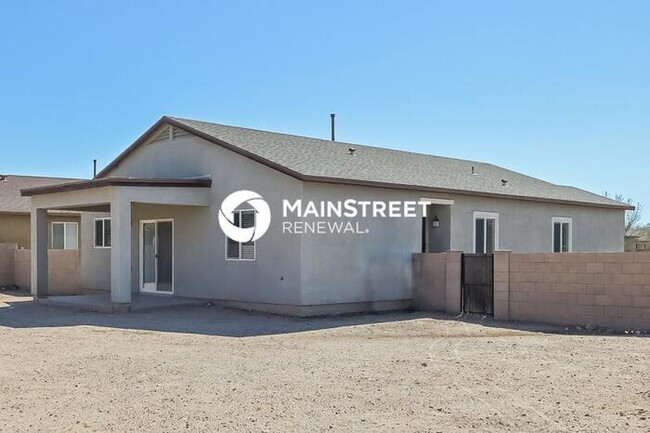 Building Photo - 5011 E Fishhook Ct