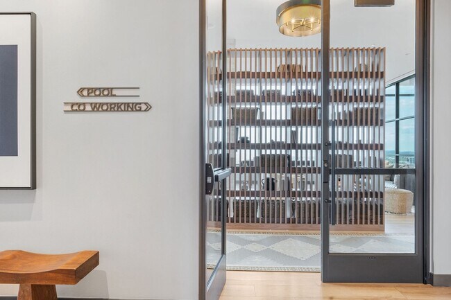 Building Photo - 1212 Demonbreun St