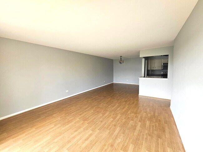 Building Photo - 1018 Castilian Ct