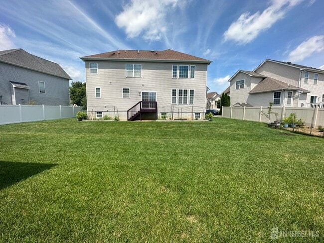 Building Photo - 25 Eddington Ln