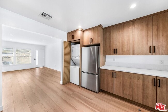 Building Photo - 1258 Mariposa St