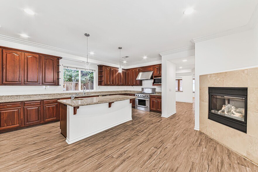 Building Photo - 119 Granada Ave