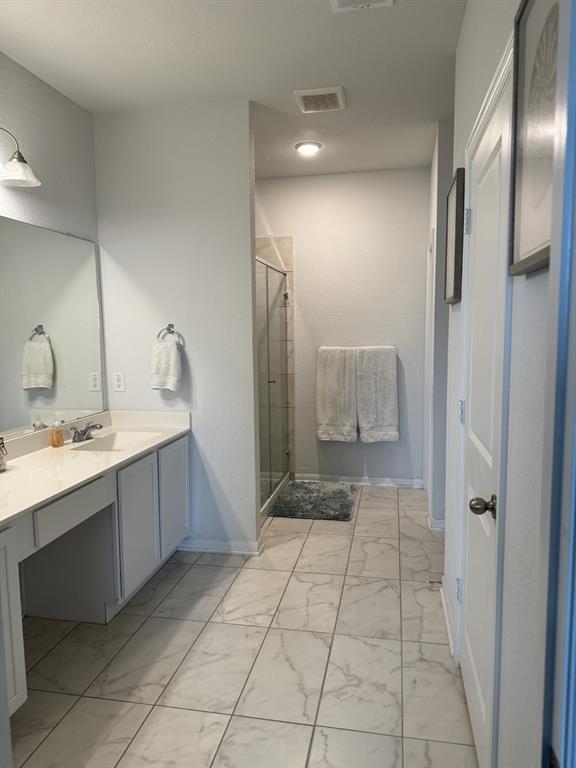 Building Photo - 553 Warlander Way