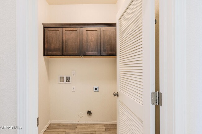 Building Photo - 1040 Indigo Sky St