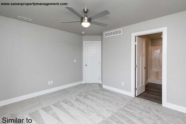 Building Photo - Experience Home Perfection in Style! Spacious 3-Bed Home Coming Up in Ankeny!