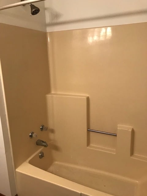 2nd Floor Full Bath - 25 Winspear Rd