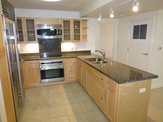 Building Photo - Keola Lai Condo - 2 bedrooms, 2 baths, 2 parking - Avail now!