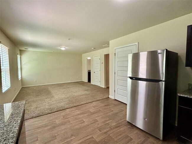 Building Photo - 629 Carlton Pointe Dr