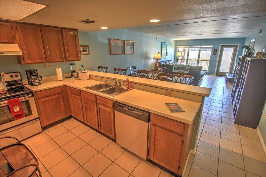 Building Photo - 2401 Gulf Blvd