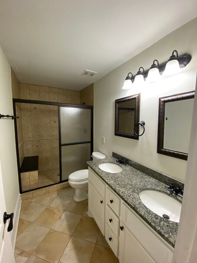 Building Photo - Spacious 3 Bedroom 2 Bath Home Near Downtown Columbia