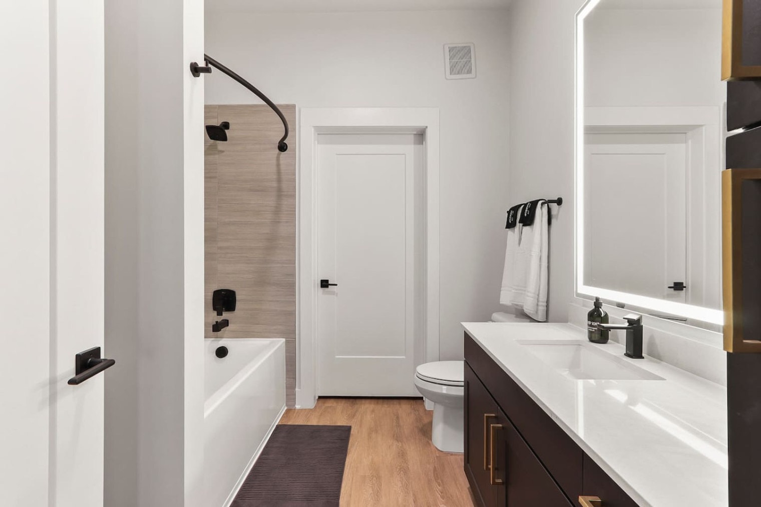 Building Photo - 2317 W Grace St