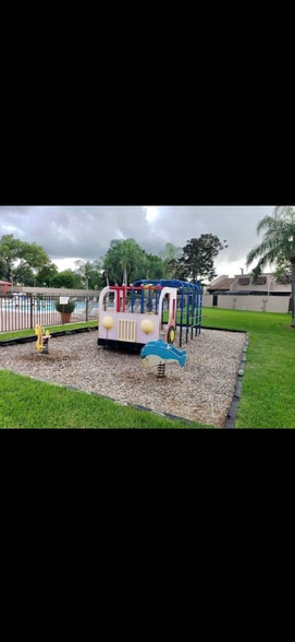 Building Photo - 1250 NW 122nd Ter