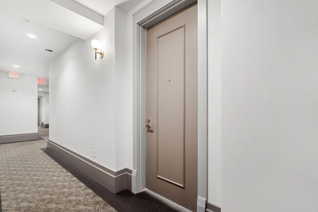 Building Photo - 531 S Gay St