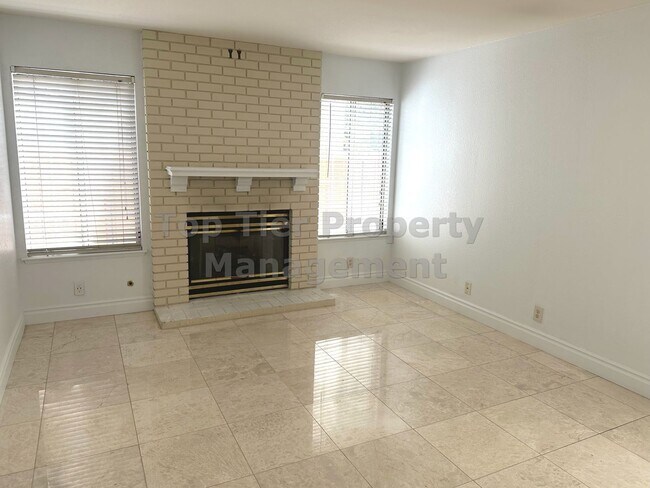 Building Photo - Beautiful 3 Bed / 2.5 Bath / 2,211 Sqft Sa...