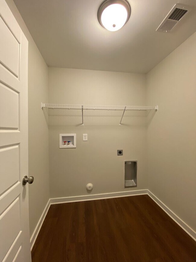 Building Photo - 4 Bedroom Home for Rent in Pinson, AL! Available NOW!