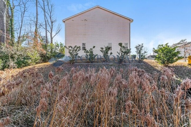 Building Photo - Spacious 3-Bed / 2.5-Bath Townhome with Open Floor Plan & Assigned Parking – Convenient to Downto...