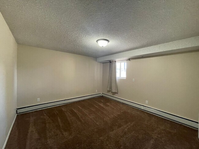 Building Photo - 3321 Bevans St