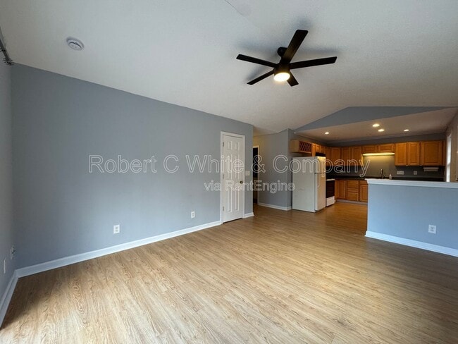 Building Photo - 94 Quiet Woods Rd