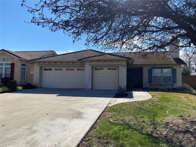Building Photo - 24403 Stallion Ct