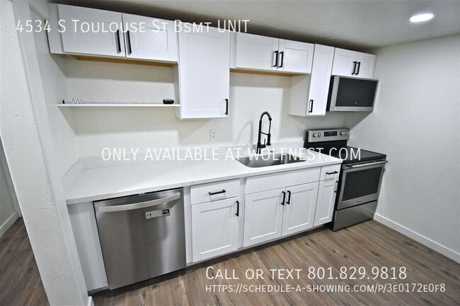 Building Photo - 4534 Toulouse St