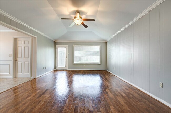 Building Photo - 6214 Rutherglenn Dr