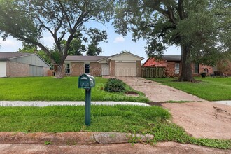 Building Photo - 14630 Edenglen Dr