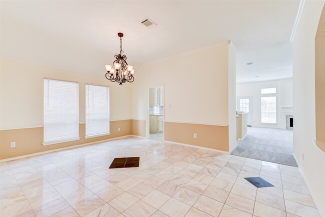 Building Photo - 16206 Waiting Spring Cir