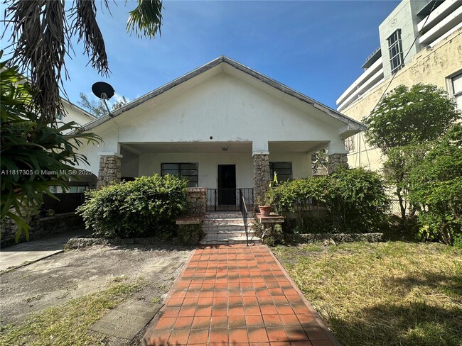 Primary Photo - 566 NW 1st St