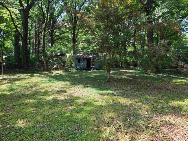 Building Photo - 1495 Alta Vista Ave