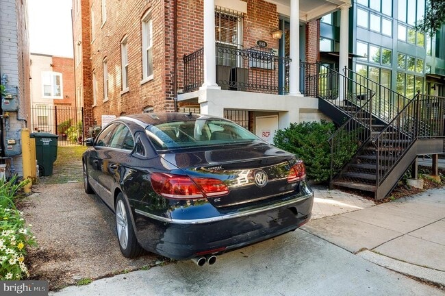 Building Photo - 1543 6th St NW