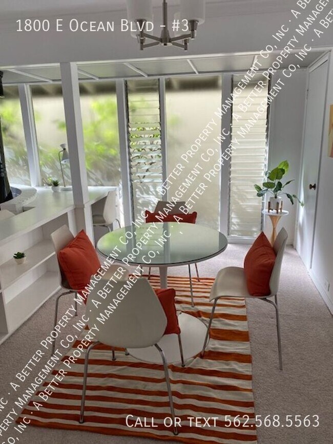 Building Photo - Historic FULLY FURNISHED Mid-Century Moder...