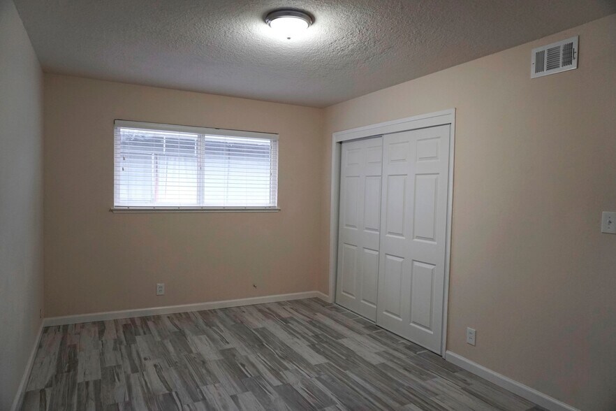 Building Photo - 1365 Stanwood Dr