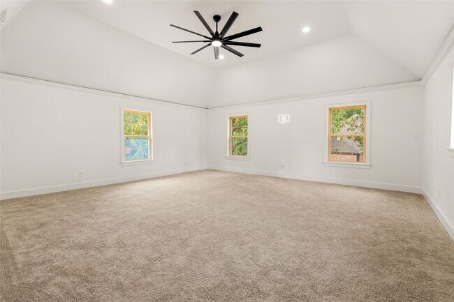 Building Photo - 5502 Graystone Ln