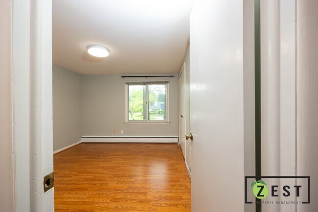 Building Photo - OPEN HOUSE Thursday August 29th 5-6pm