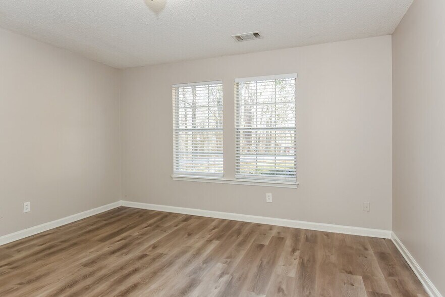 Building Photo - 6953 Cave Springs Rd