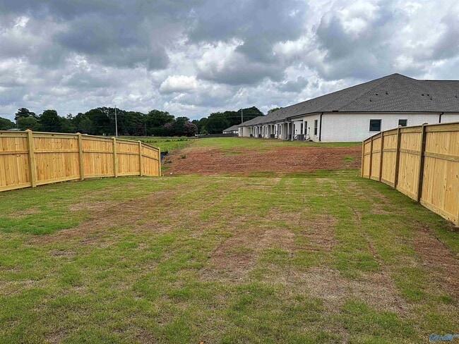 Building Photo - 207 Osceola Cir