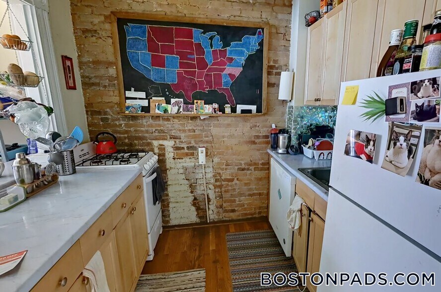 Building Photo - 6 Symphony Rd