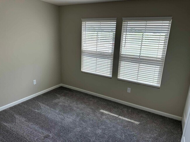 Building Photo - 2683 Verdant Ln