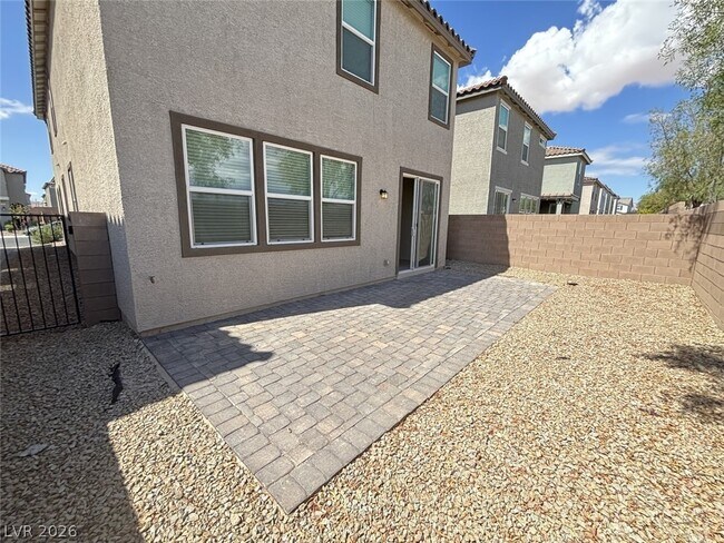Building Photo - 7008 Dandelion Pk Ave