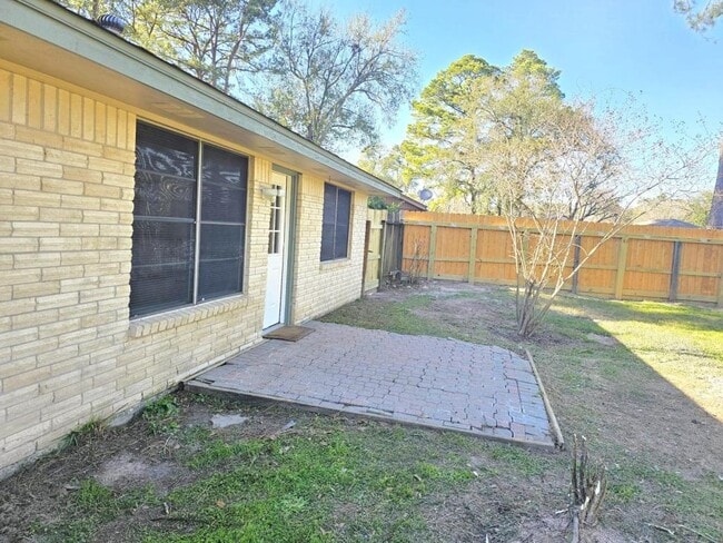 Building Photo - 2327 Shadbury Ct