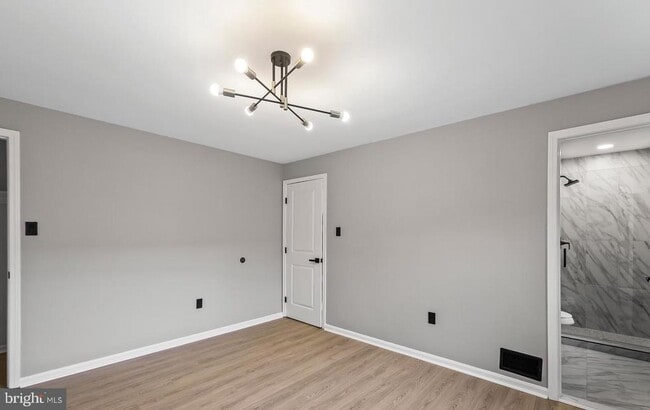 Building Photo - 1527 N Colonial Terrace