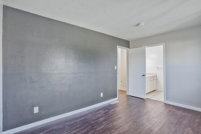 Building Photo - 5901 Casa Alegre